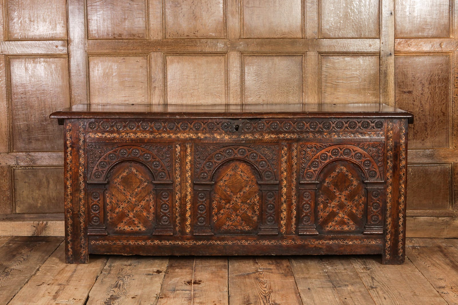 Elizabeth I inlaid chest