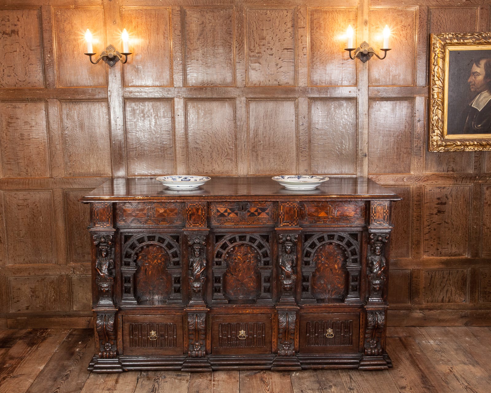 Elizabeth I oak inlaid chest