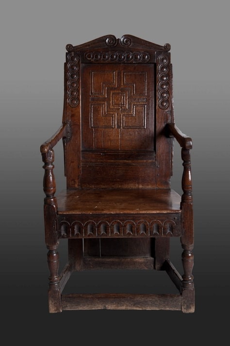 Elizabeth I oak chair