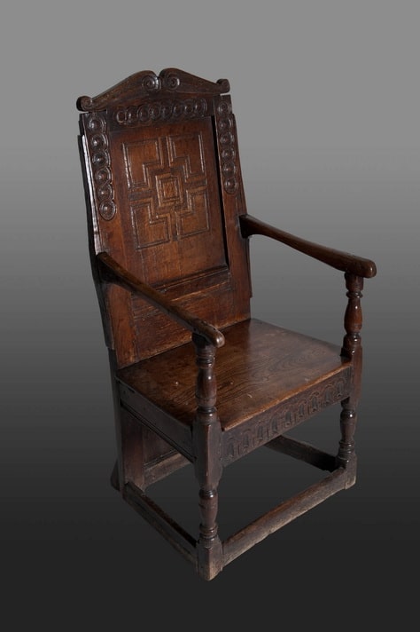 Elizabeth I oak chair