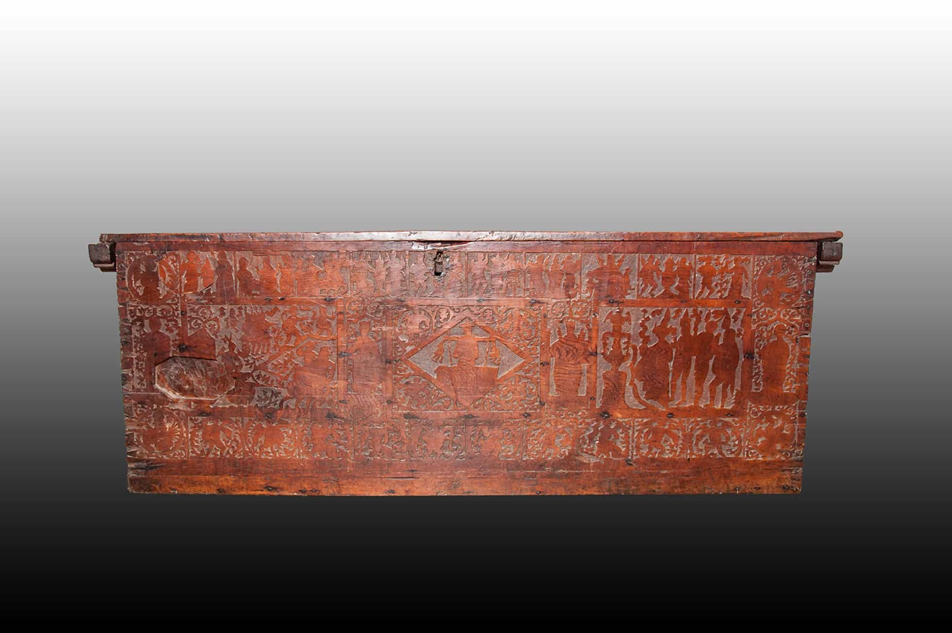Venetian cedar wood cassone