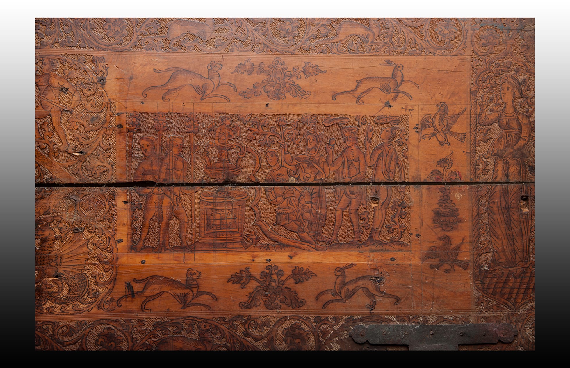 Venetian cedar wood cassone