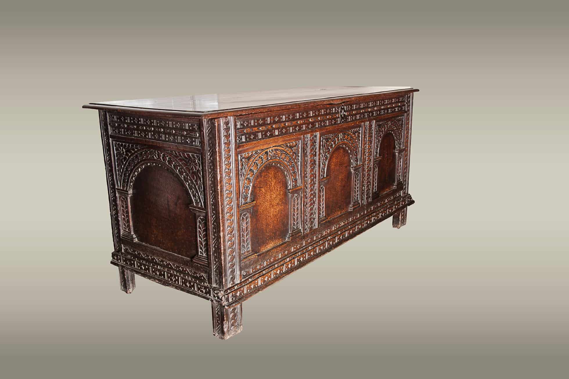 Elizabeth I joined oak chest