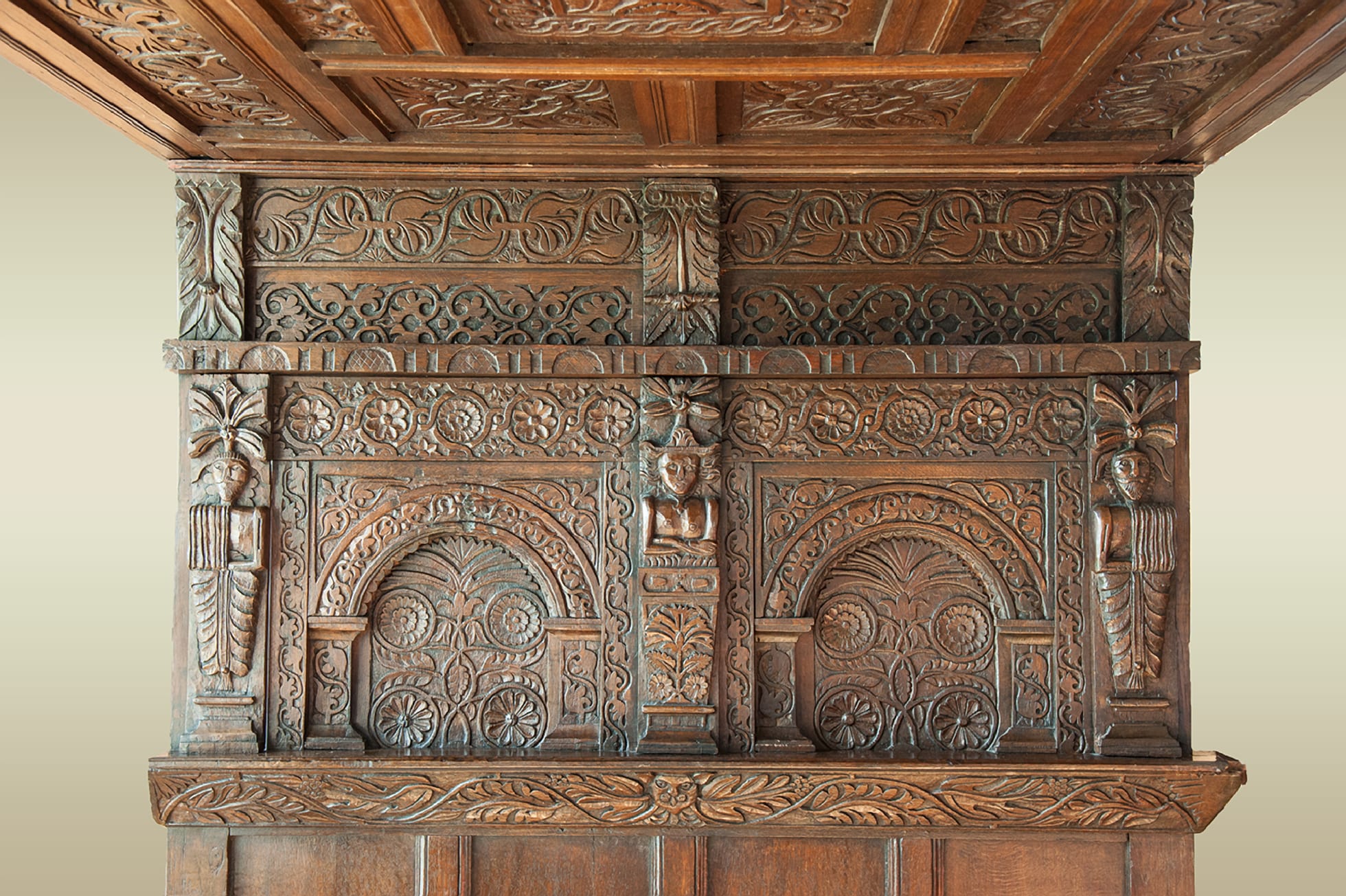 Elizabeth I oak tester bed