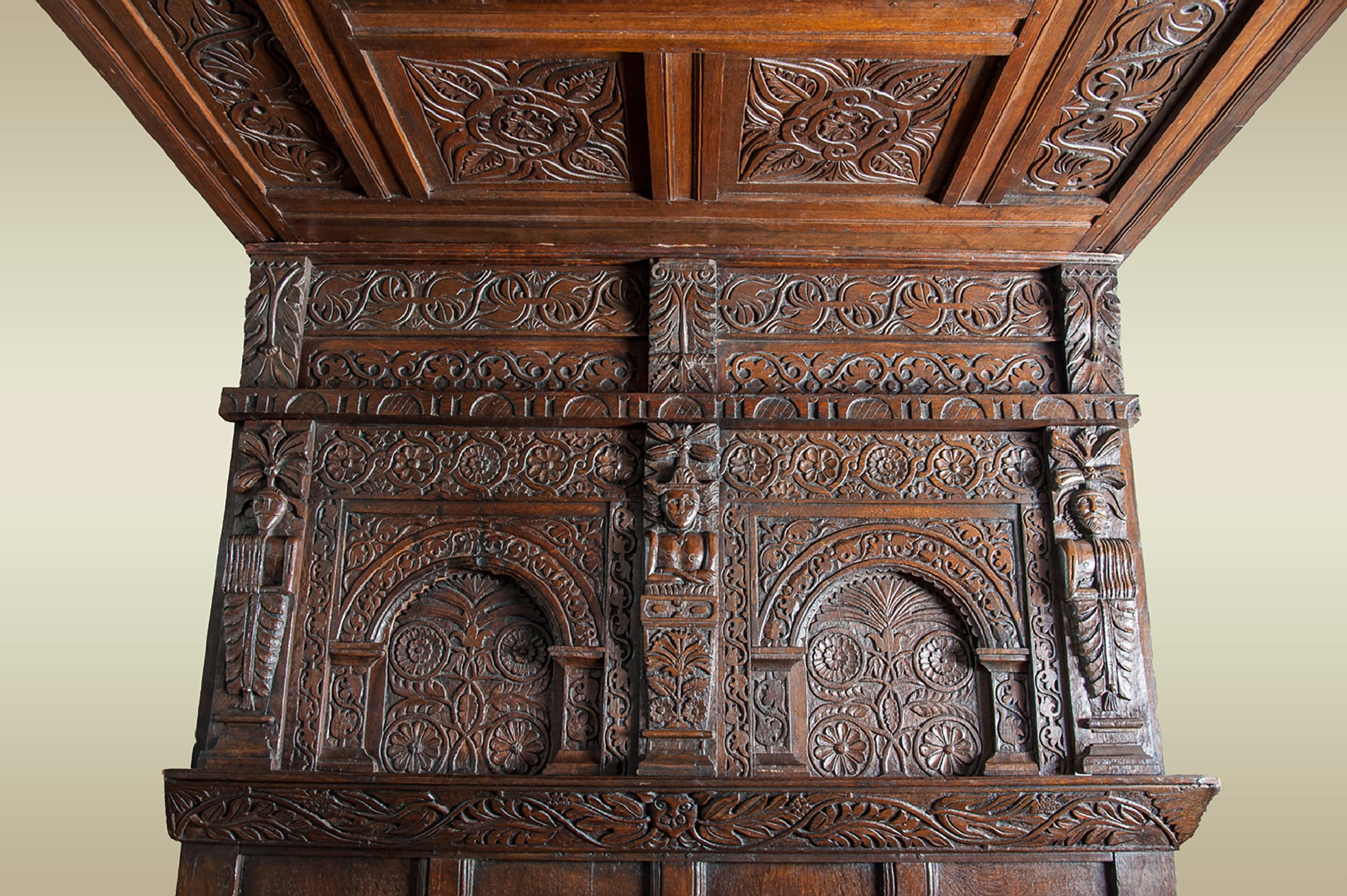 Elizabeth I oak tester bed