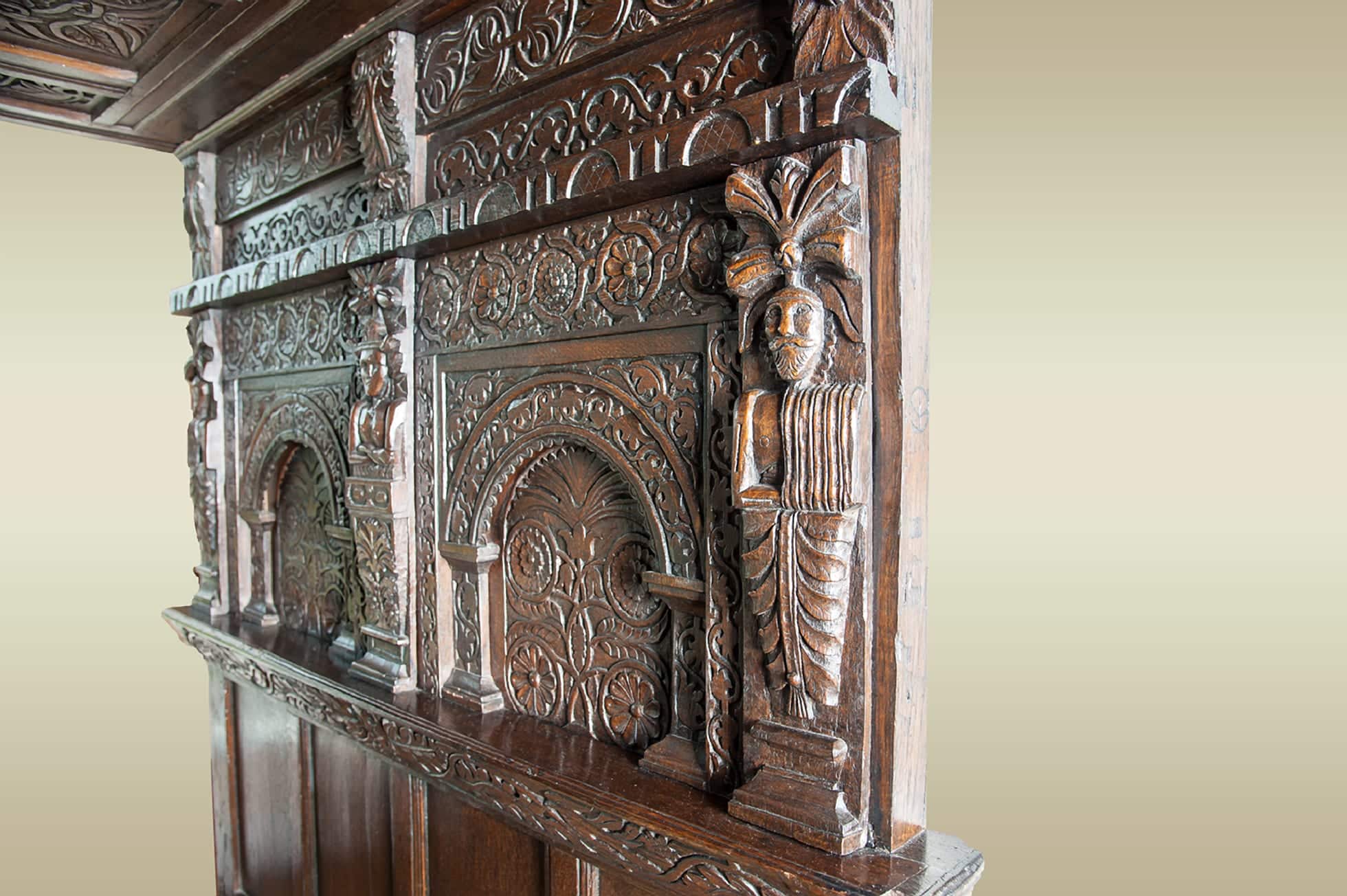 Elizabeth I oak tester bed