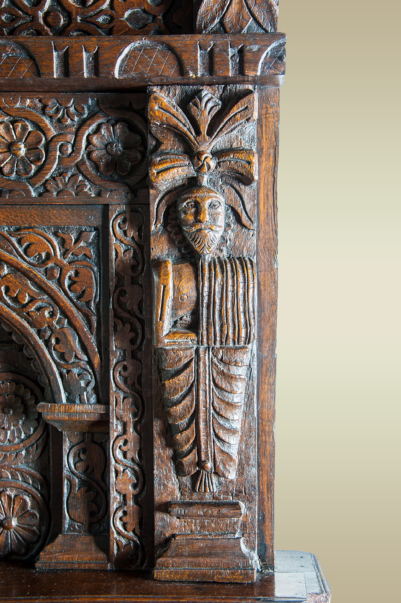 Elizabeth I oak tester bed