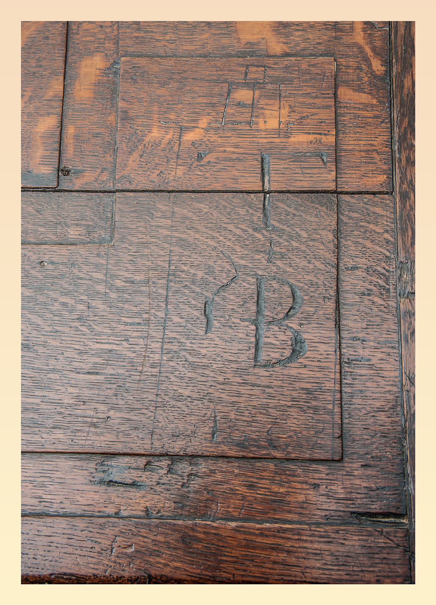 Elizabeth I inlaid Nonsuch chest