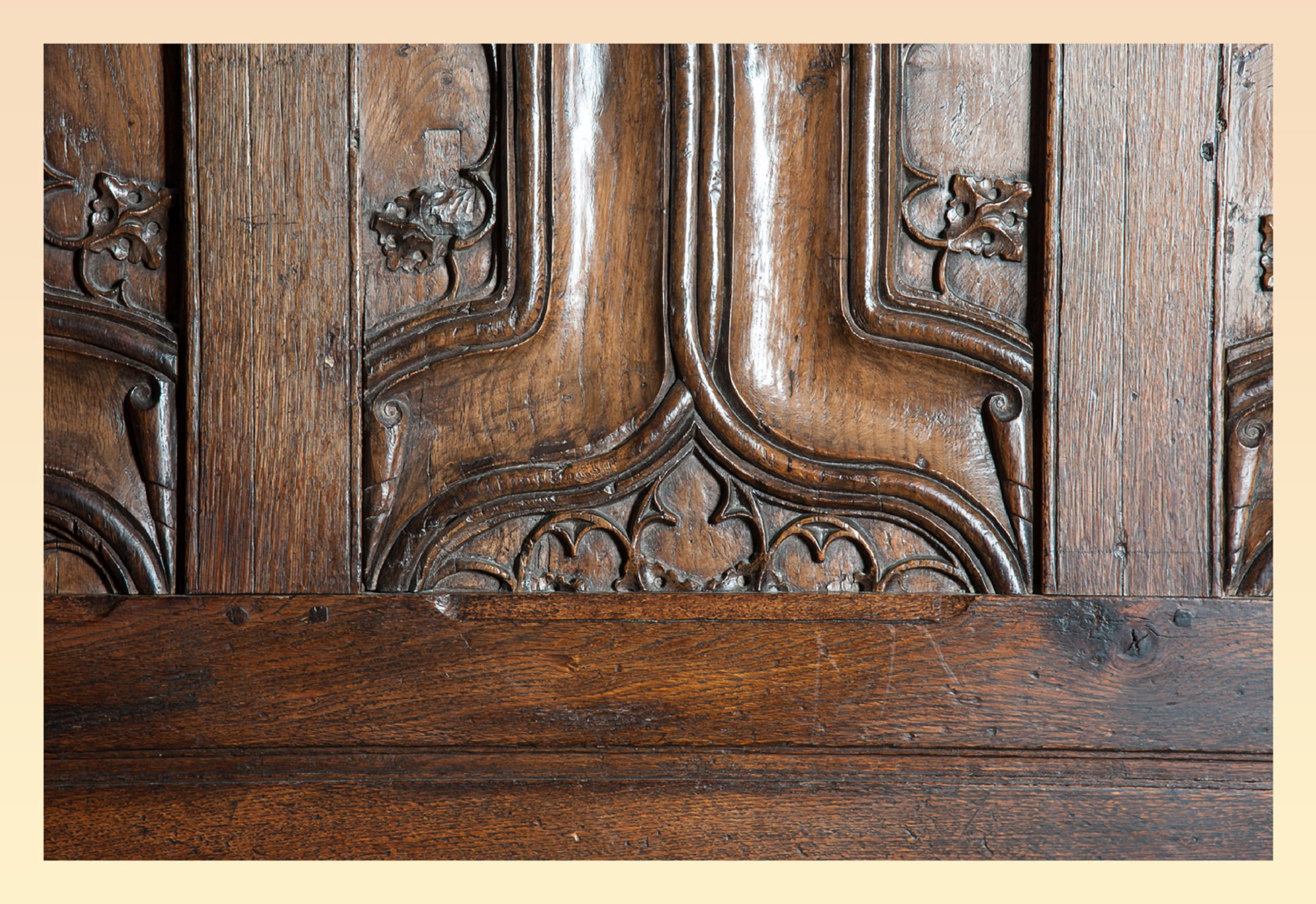 Henry VIII carved bed