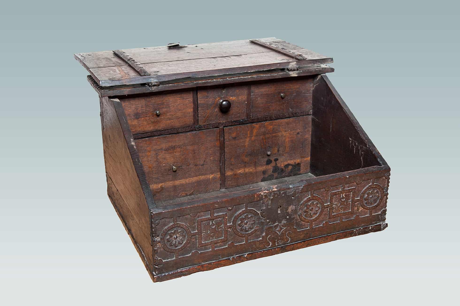 Elizabeth I Exeter writing slope