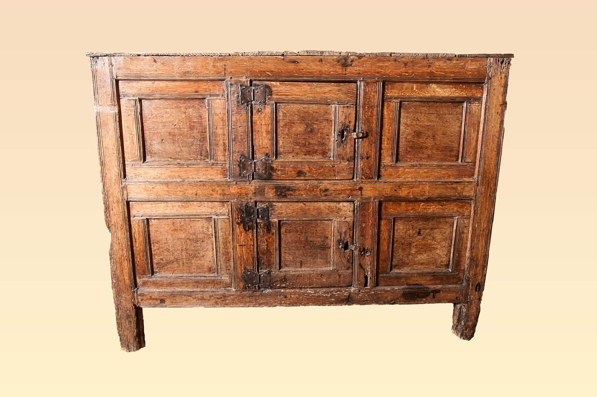 Elizabeth I oak cupboard