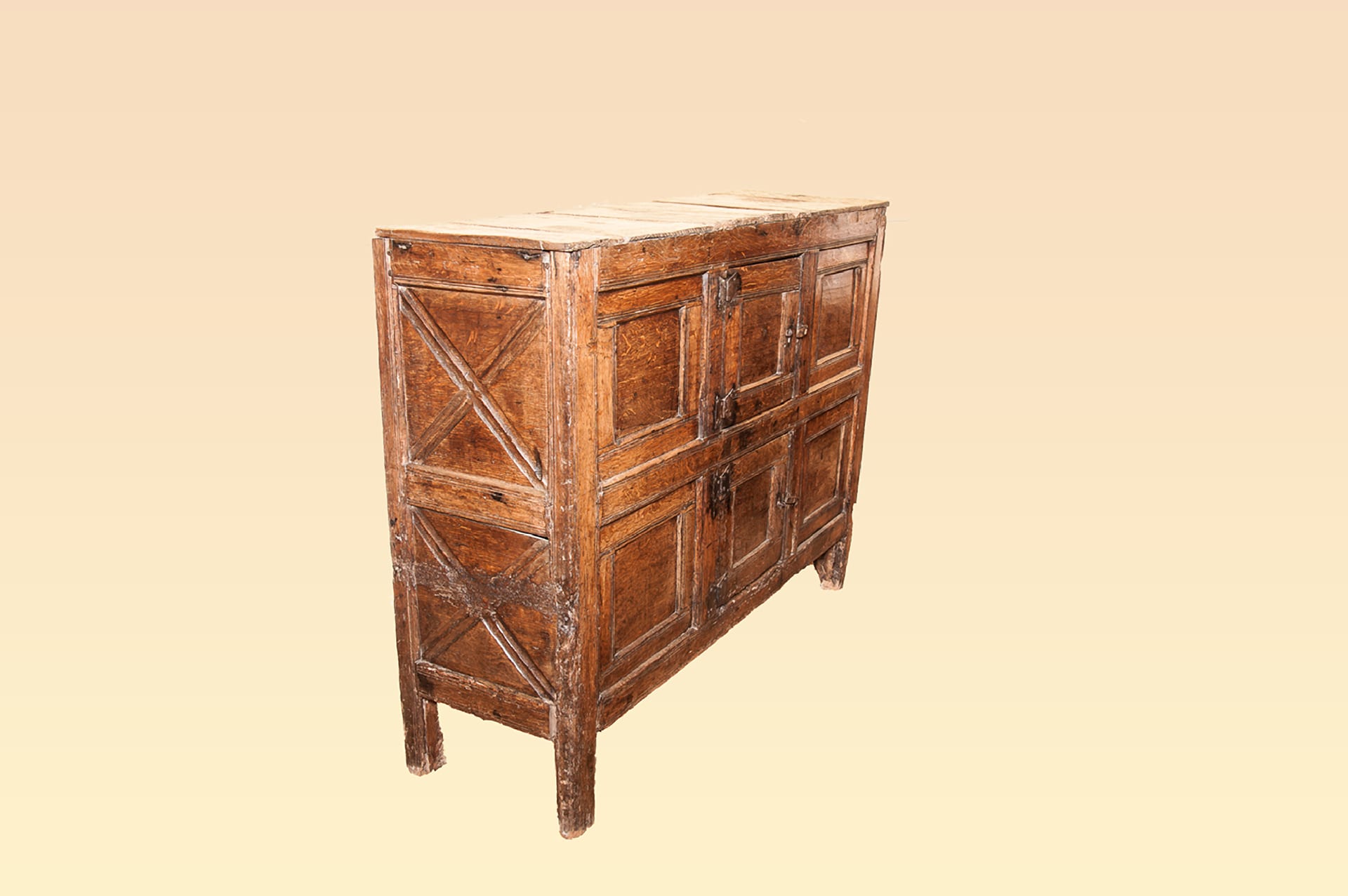 Elizabeth I oak cupboard