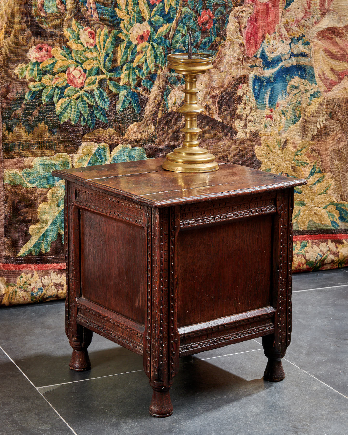 Elizabeth I oak close stool