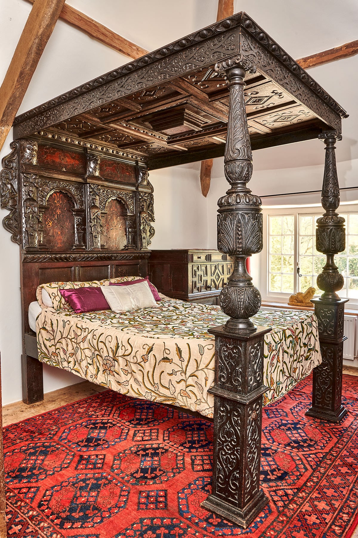 Elizabeth I tester bedstead