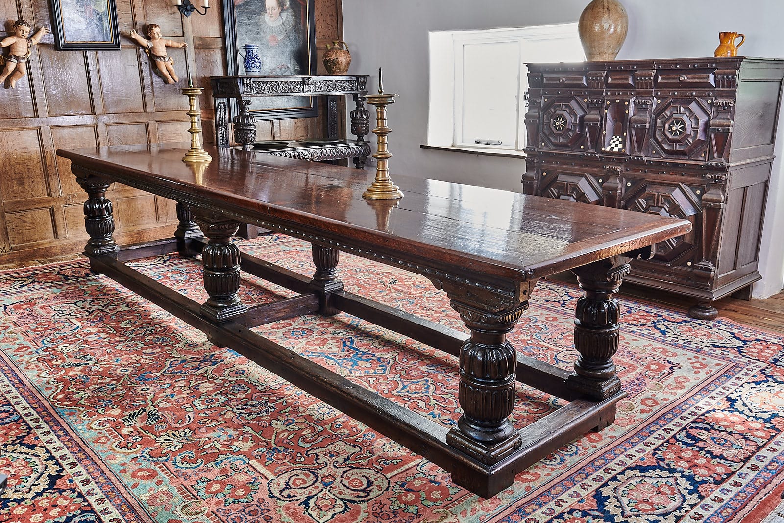 Elizabeth I joined oak long table