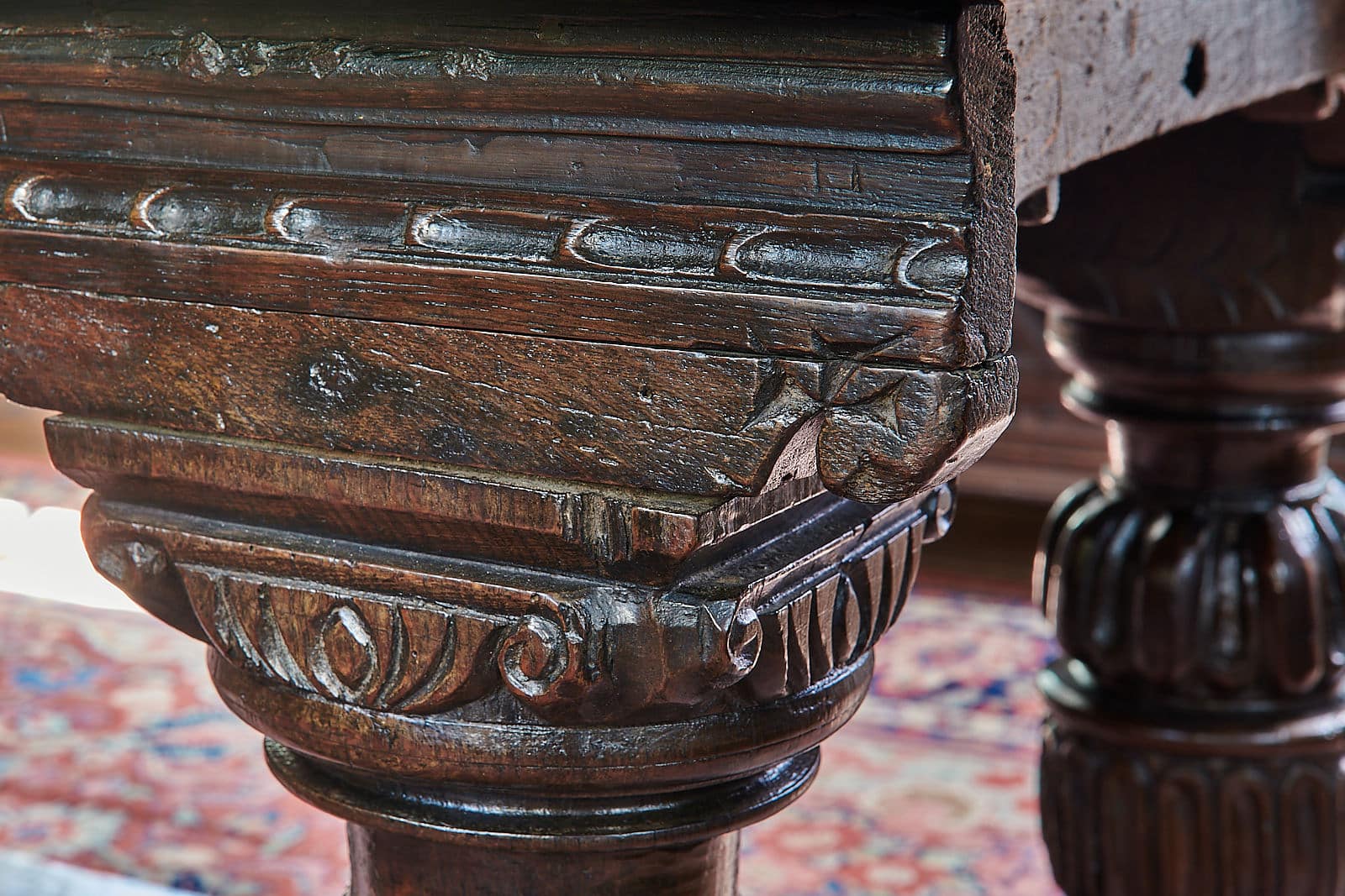 Elizabeth I joined oak long table