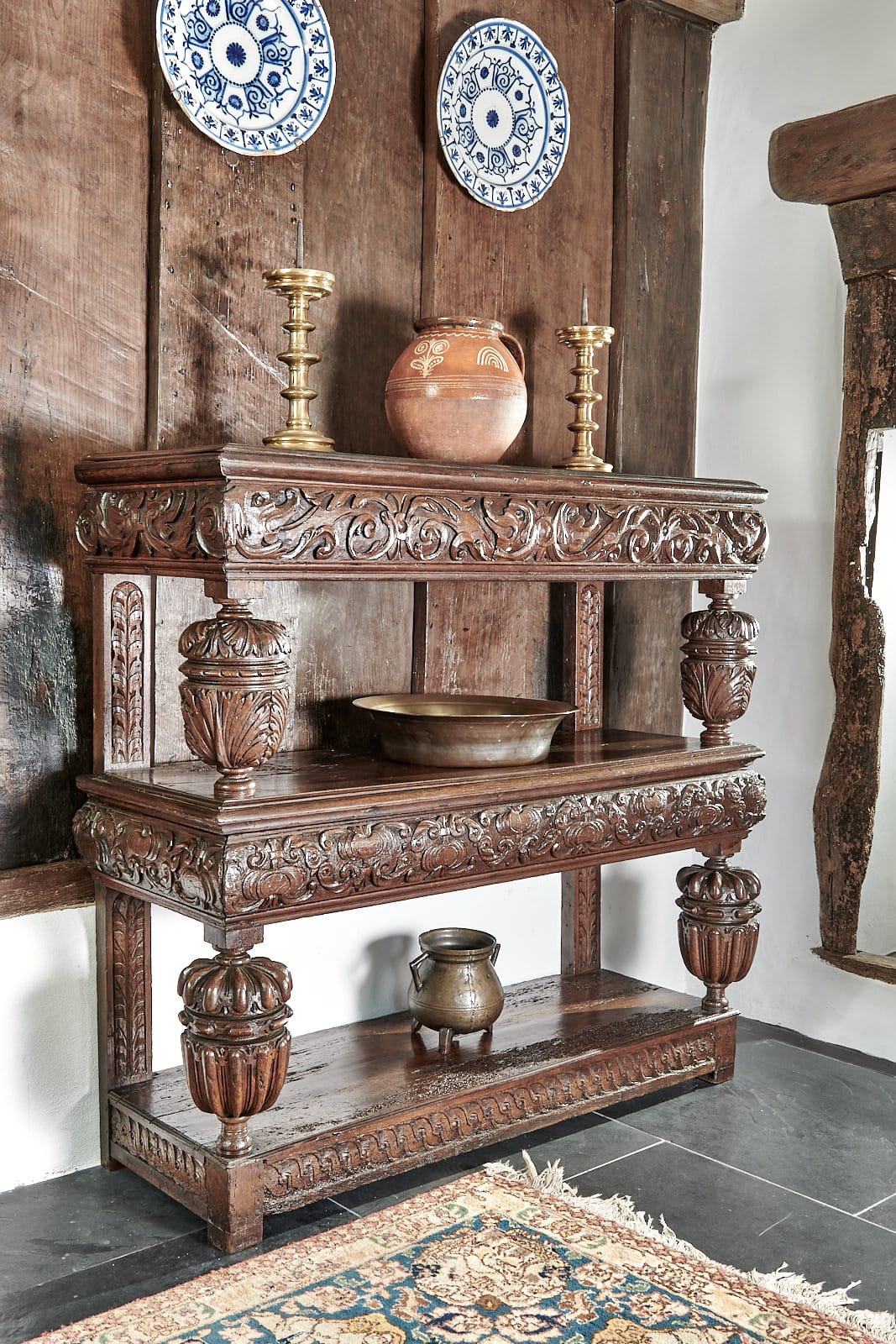 Elizabeth I carved oak cup-board