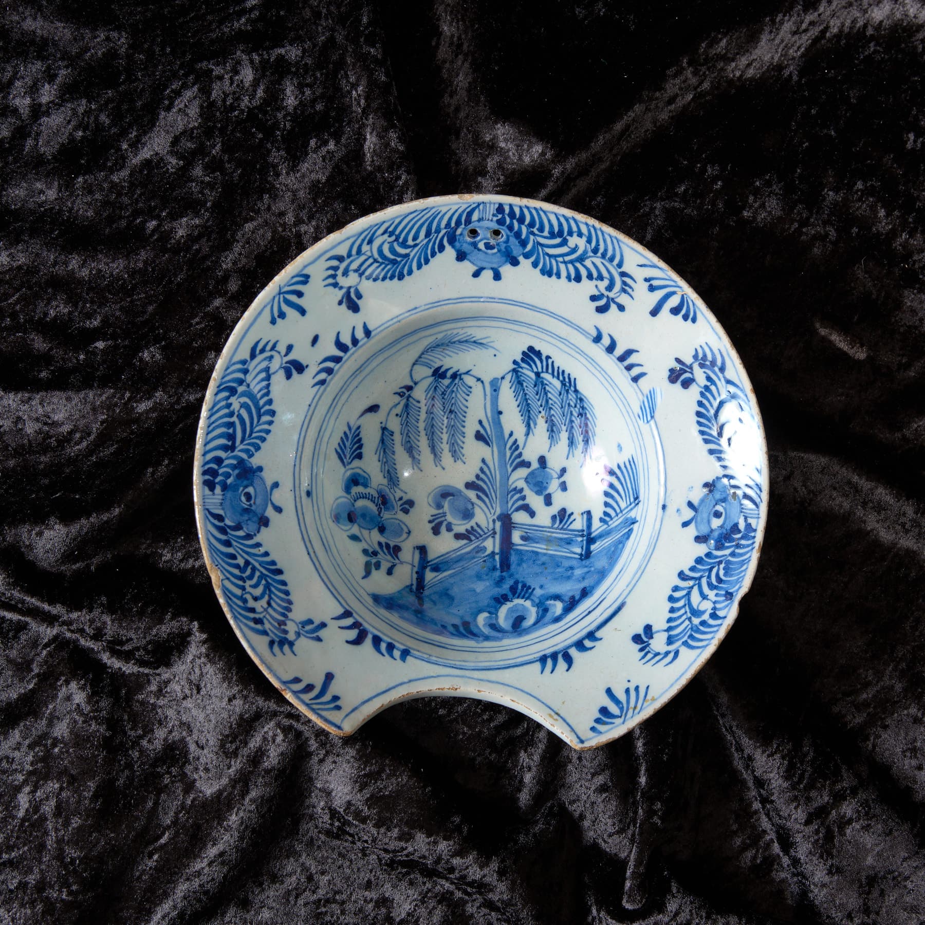 Late 17th century Delft barber bowl