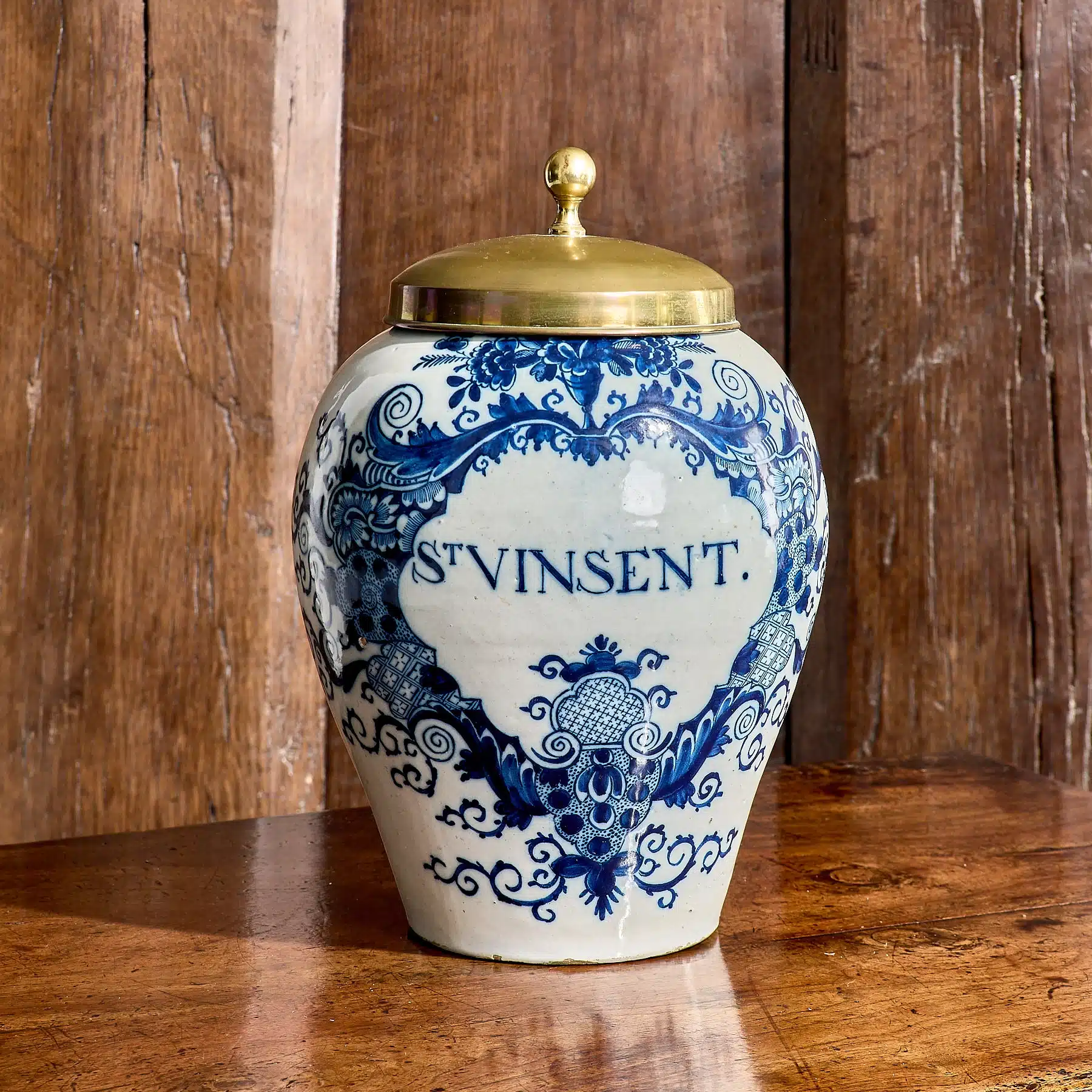 Delft tobacco jar