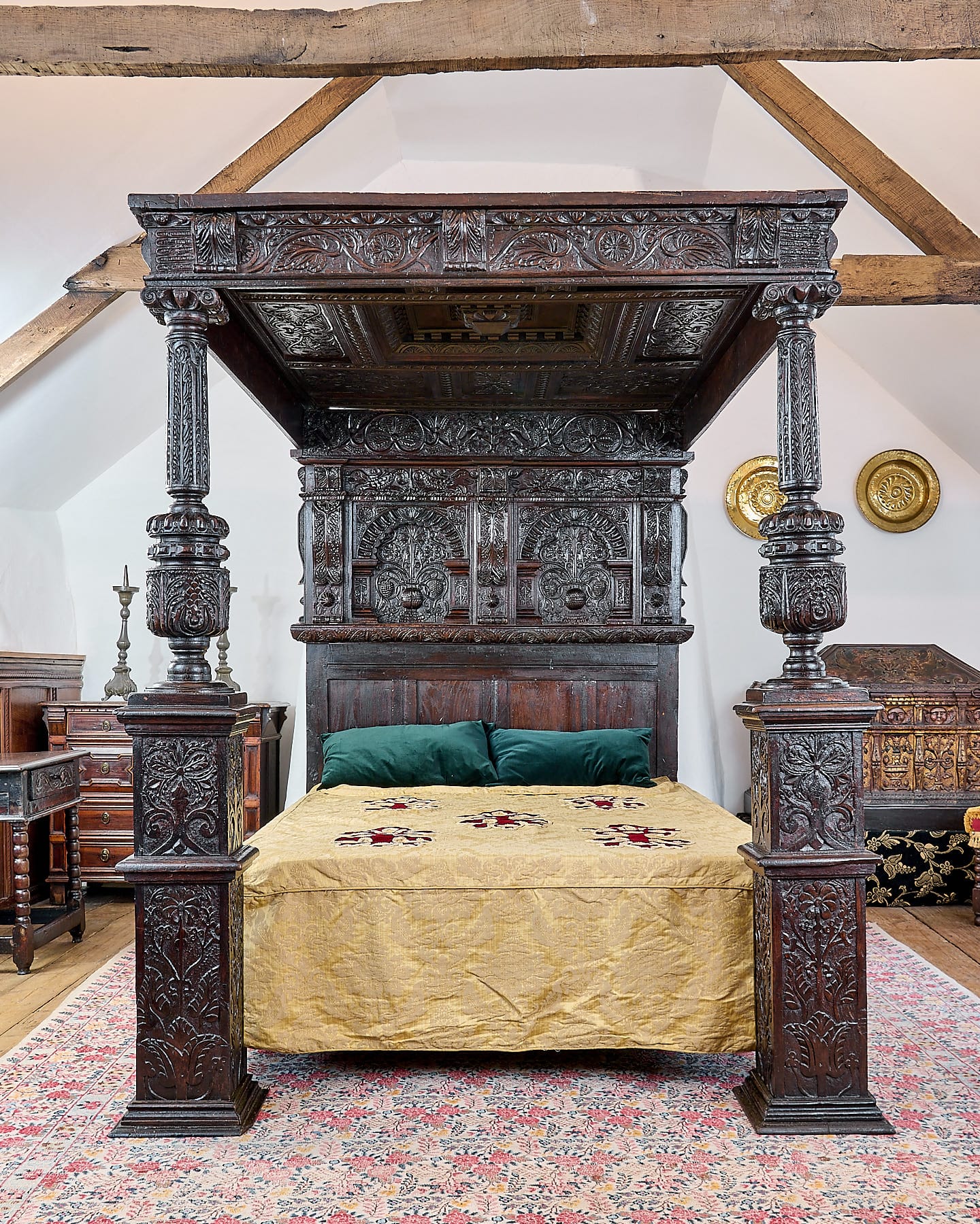 Elizabeth I tester bedstead