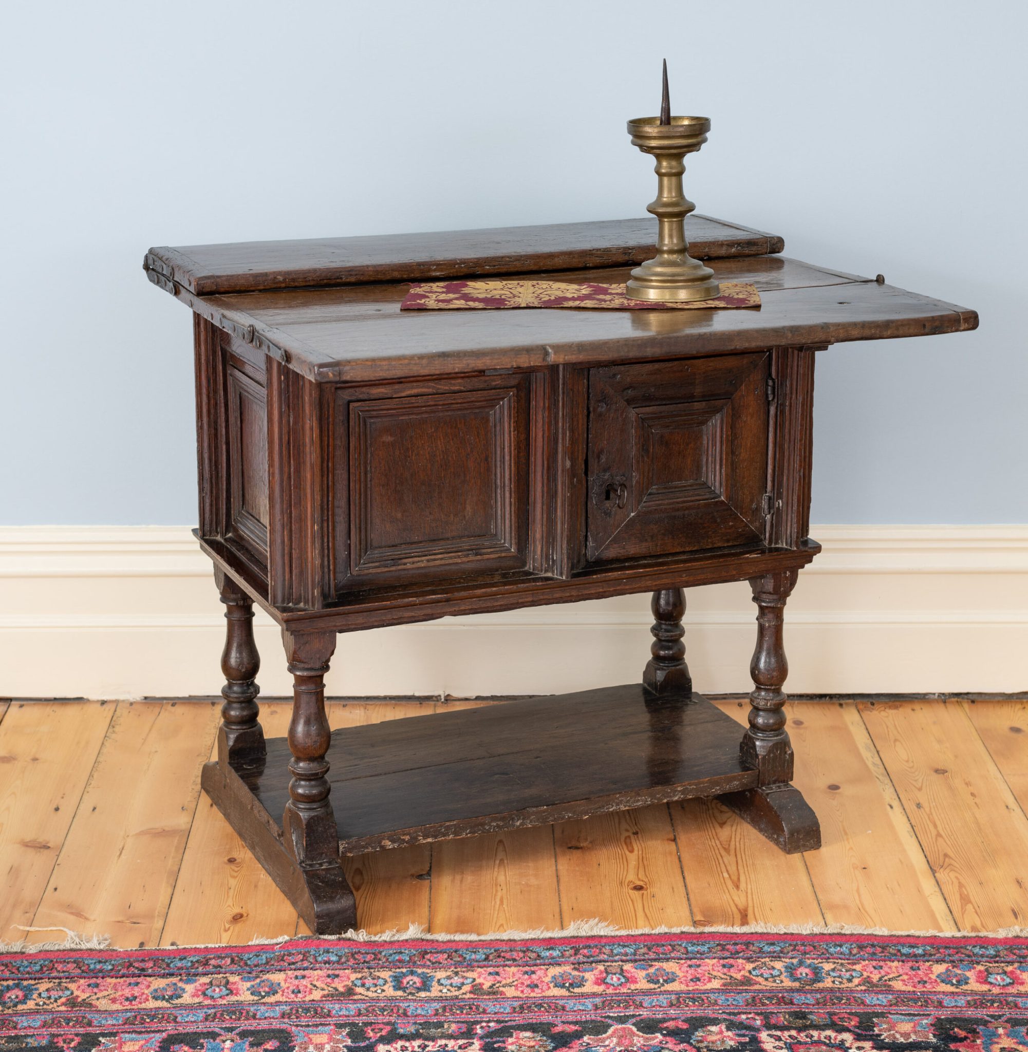 Late Henry VIII oak gaming table