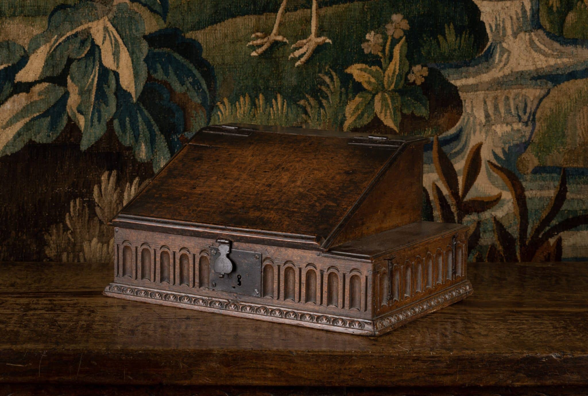 Elizabeth I / Early James I Oak Desk Box