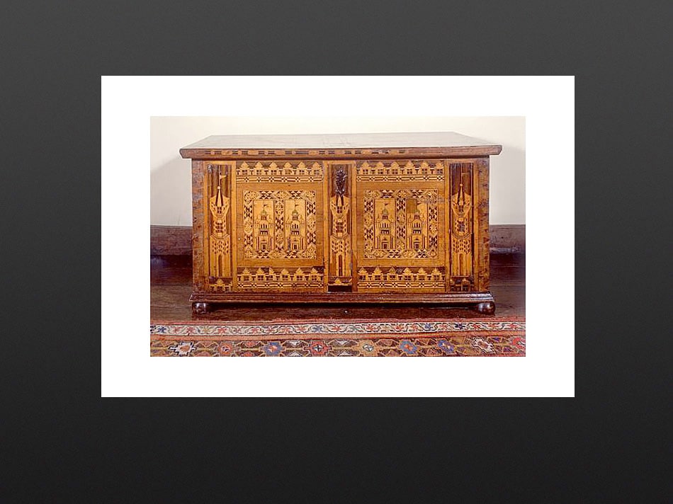 Elizabeth I Nonsuch chest