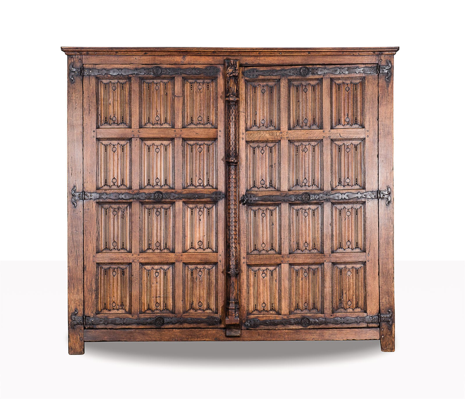 Late Gothic oak linenfold armoire