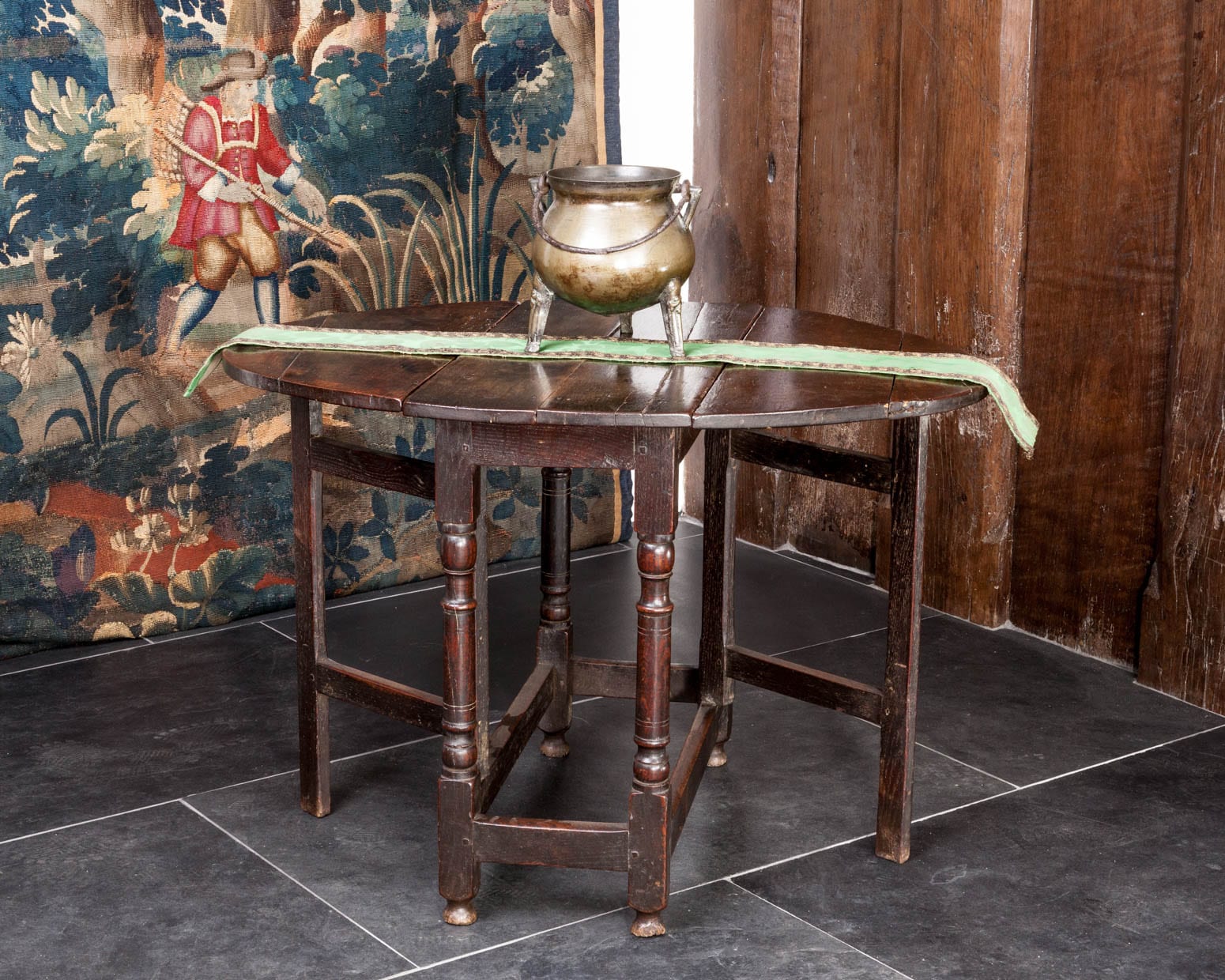 17th century child’s table