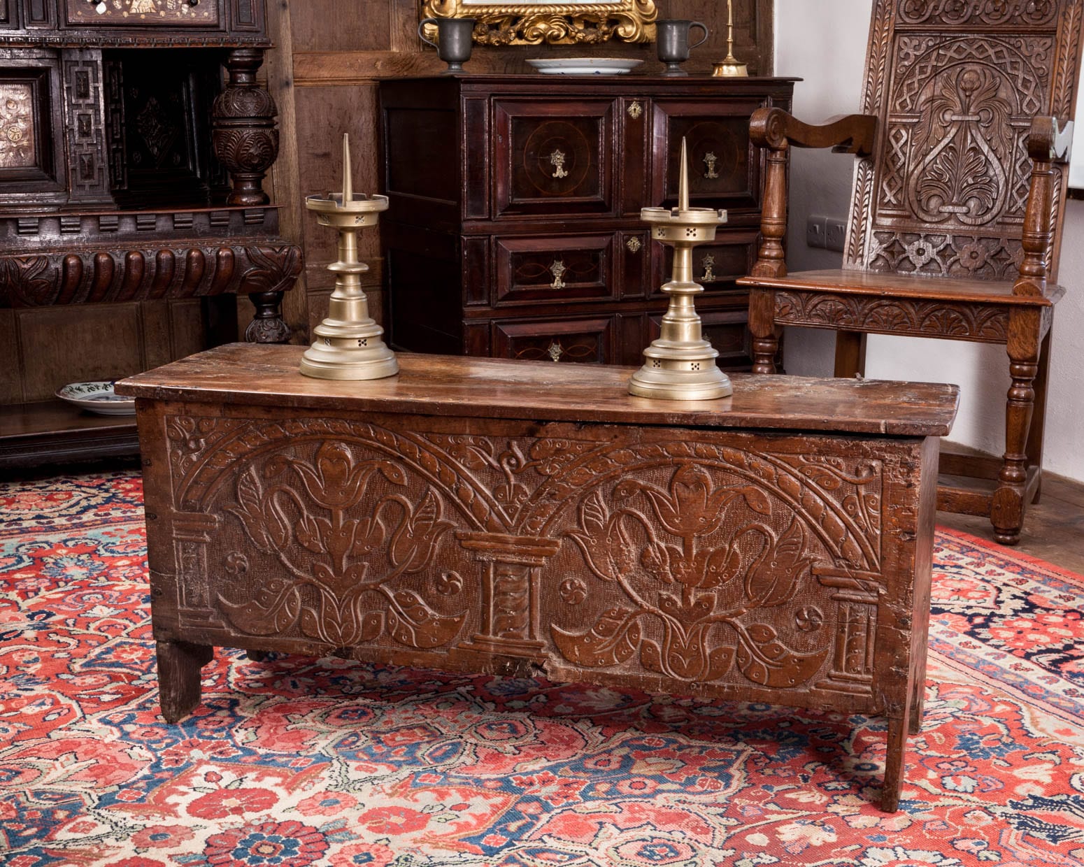 Elizabeth I oak boarded chest
