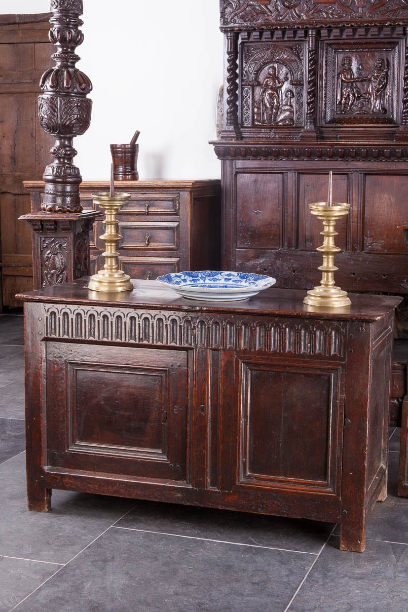 James I oak hutch / chest