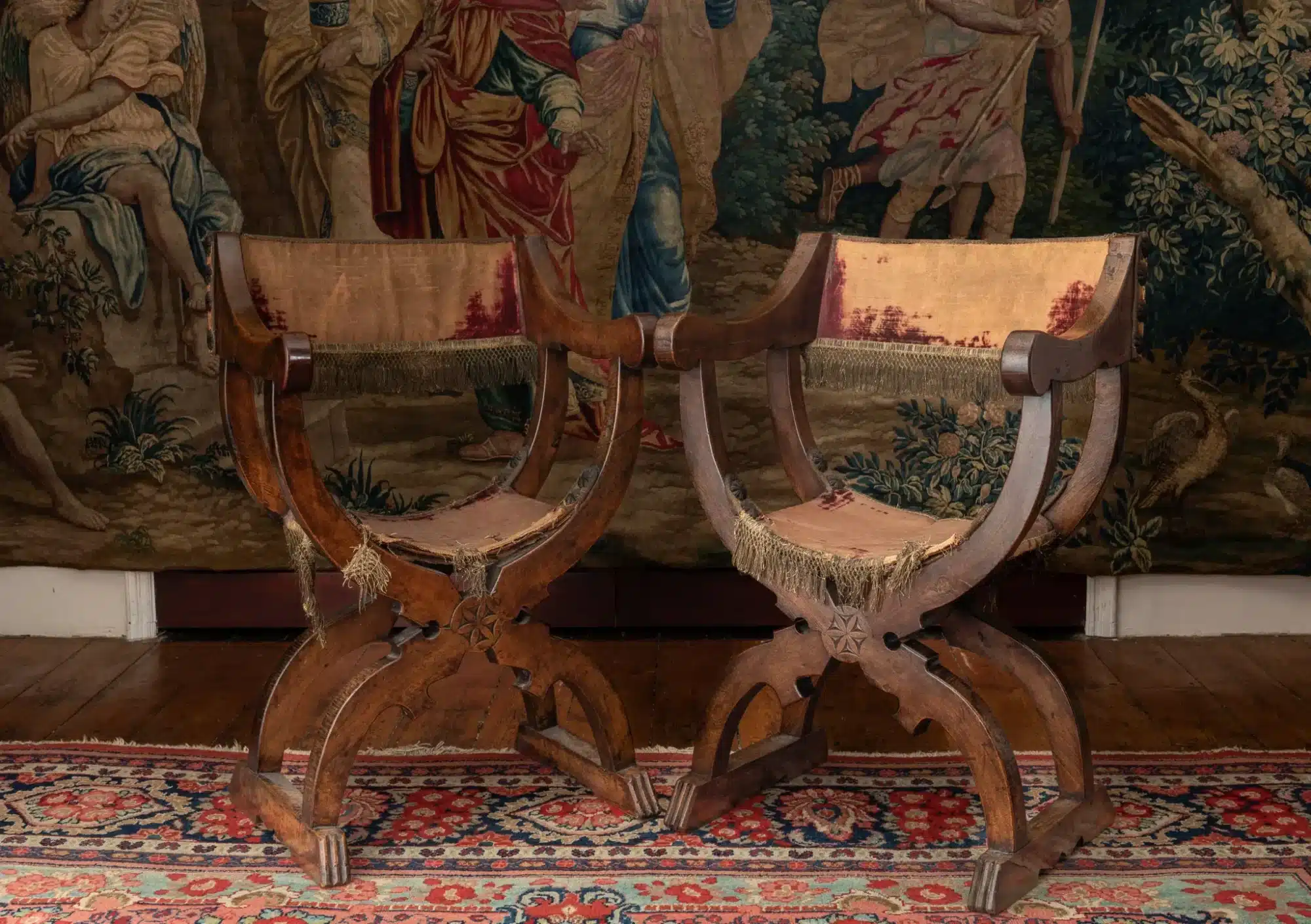 Pair of Savonarola armchairs