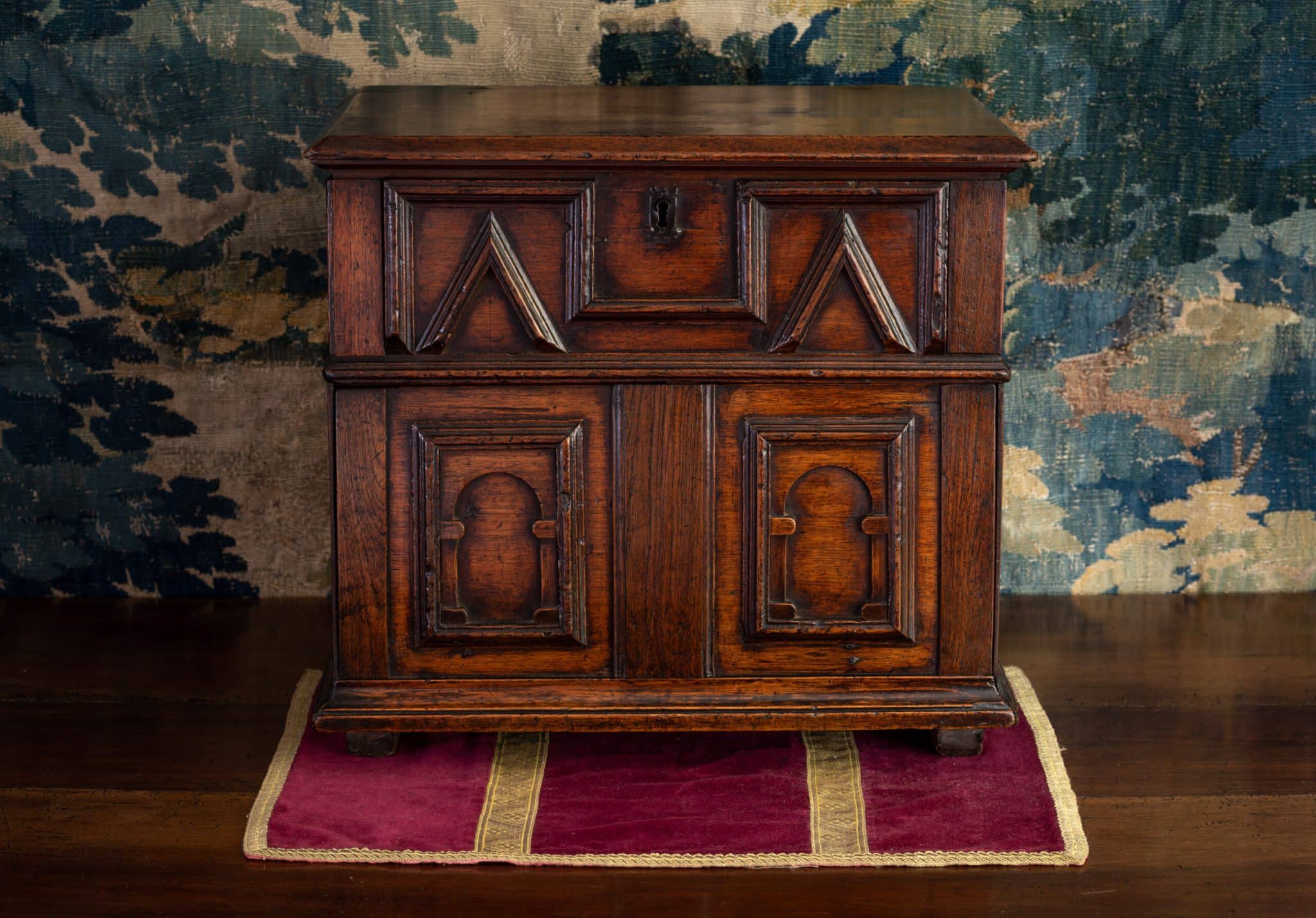 Elizabeth I boarded writing box