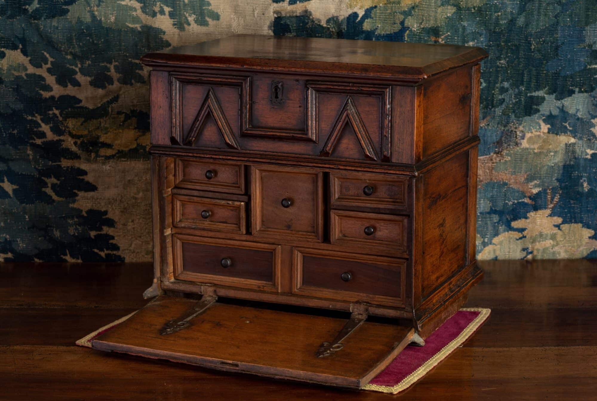 Elizabeth I boarded writing box