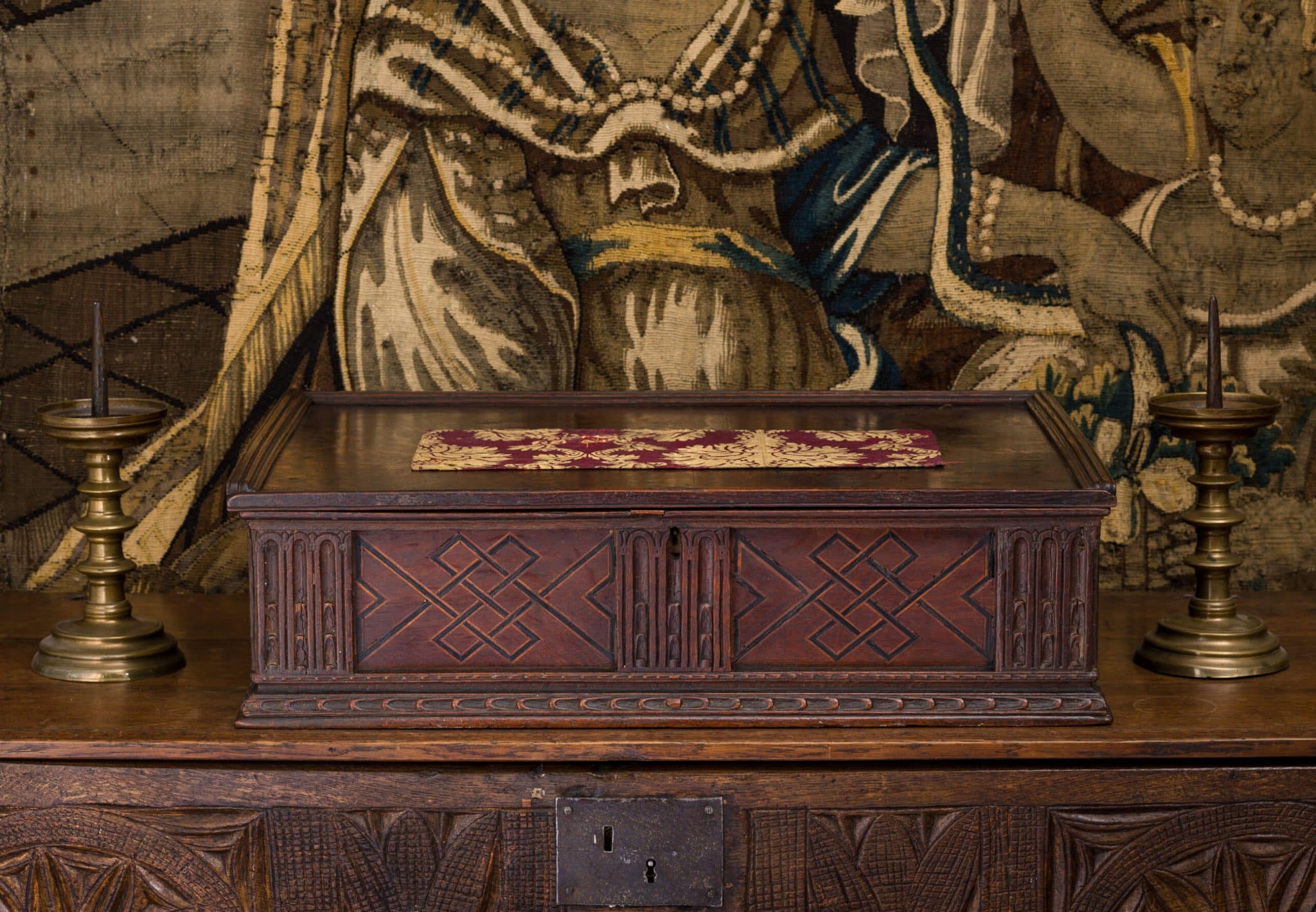 Elizabeth I inlaid oak box