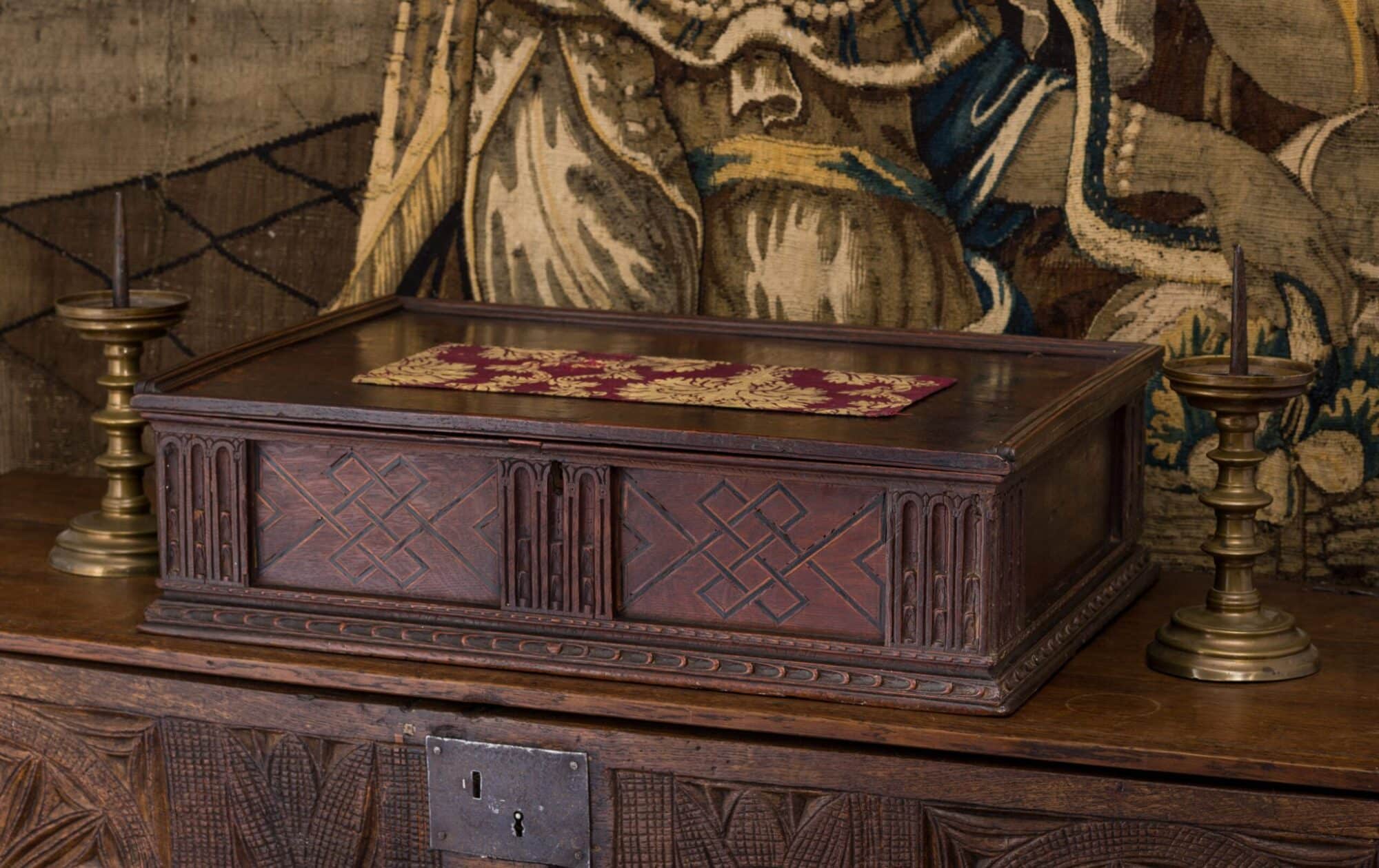 Elizabeth I inlaid oak box