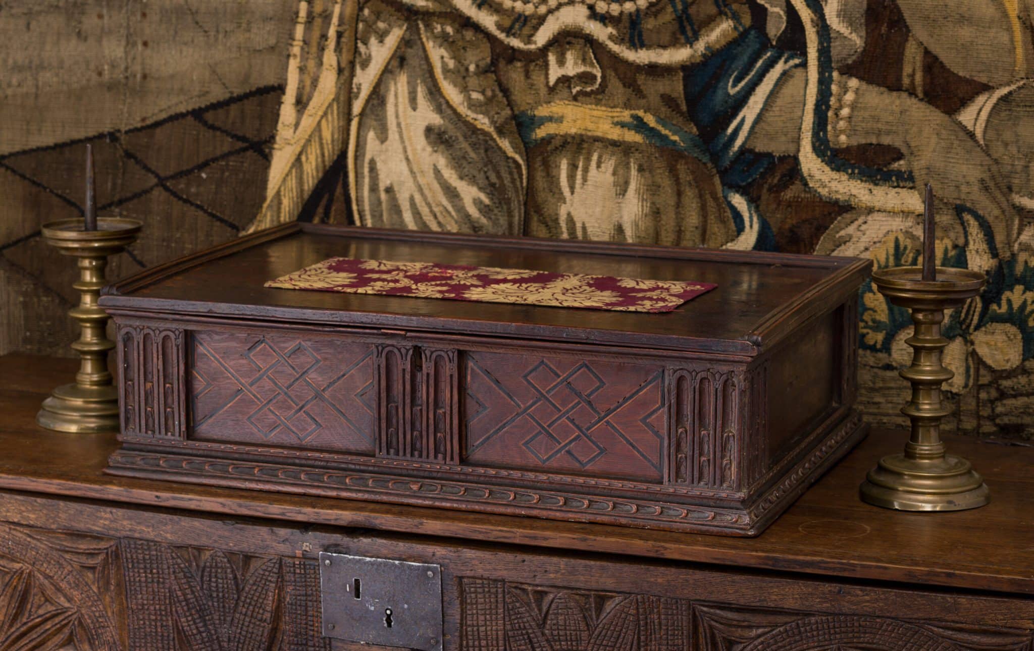 Elizabeth I inlaid oak box