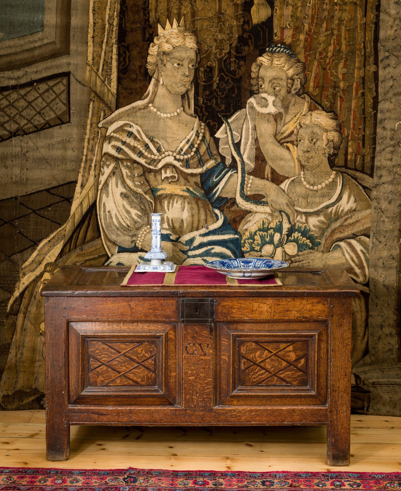 Elizabeth I inlaid oak chest