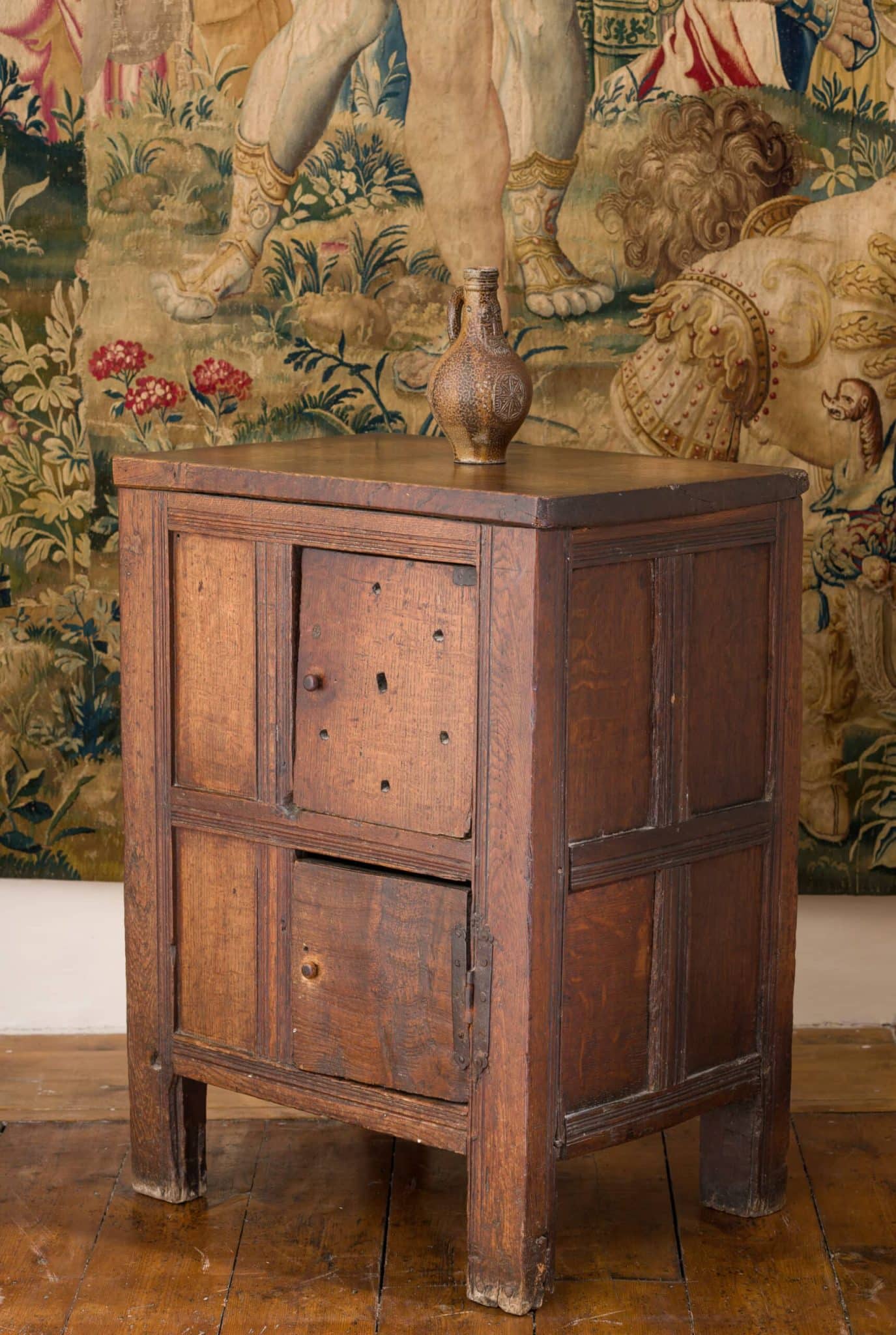 Elizabeth I Oak Food Hutch
