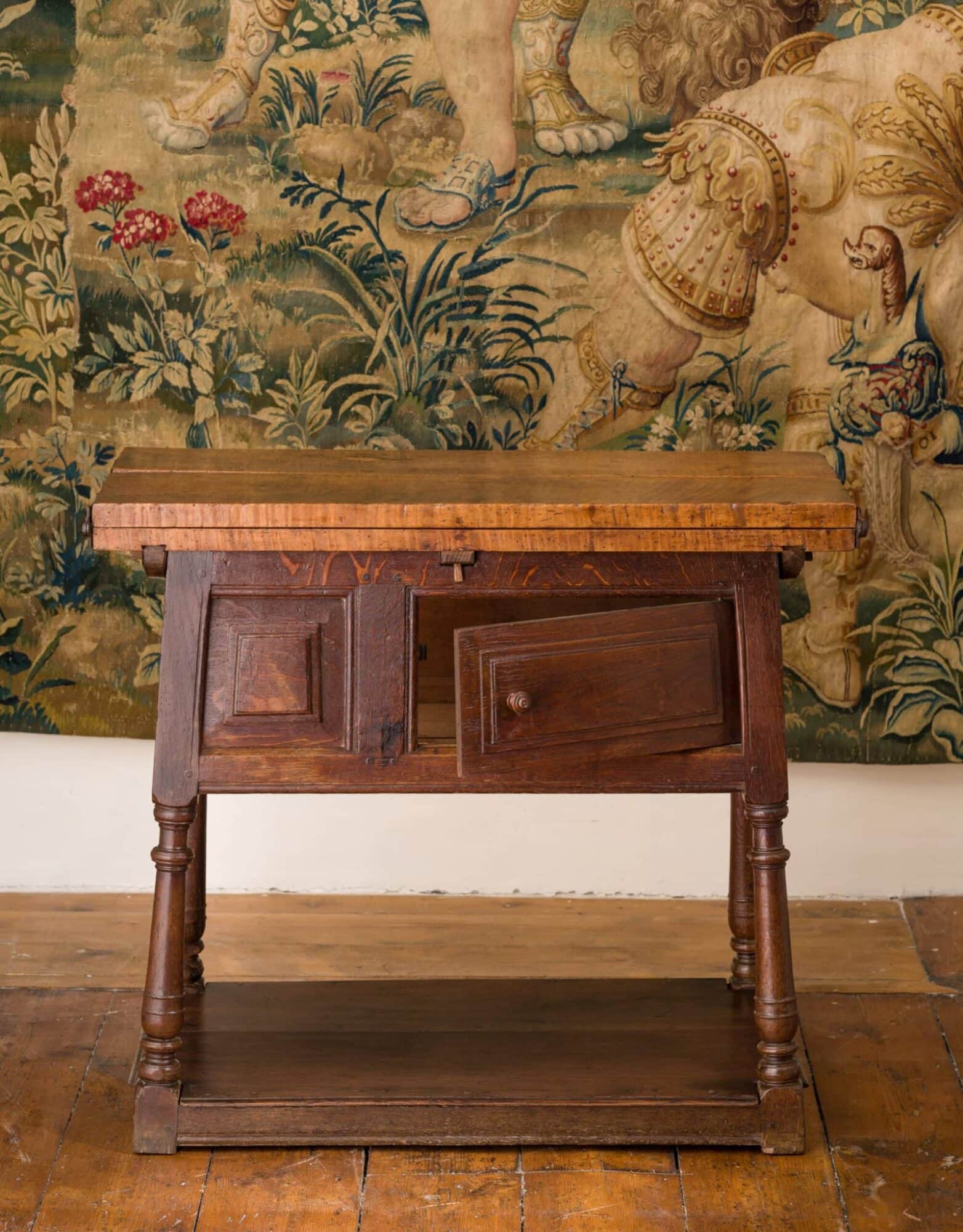 Charles II oak hutch table