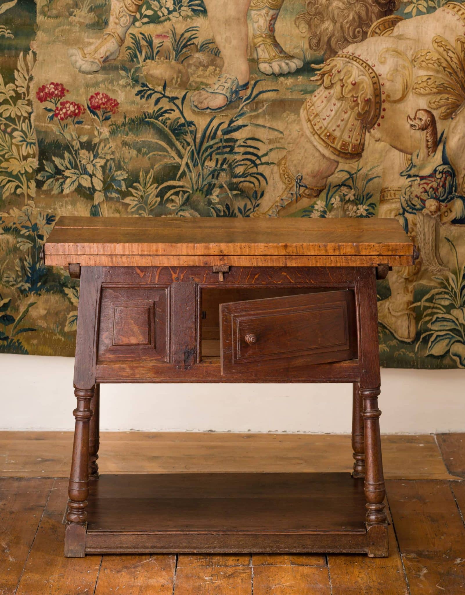 Charles II oak hutch table