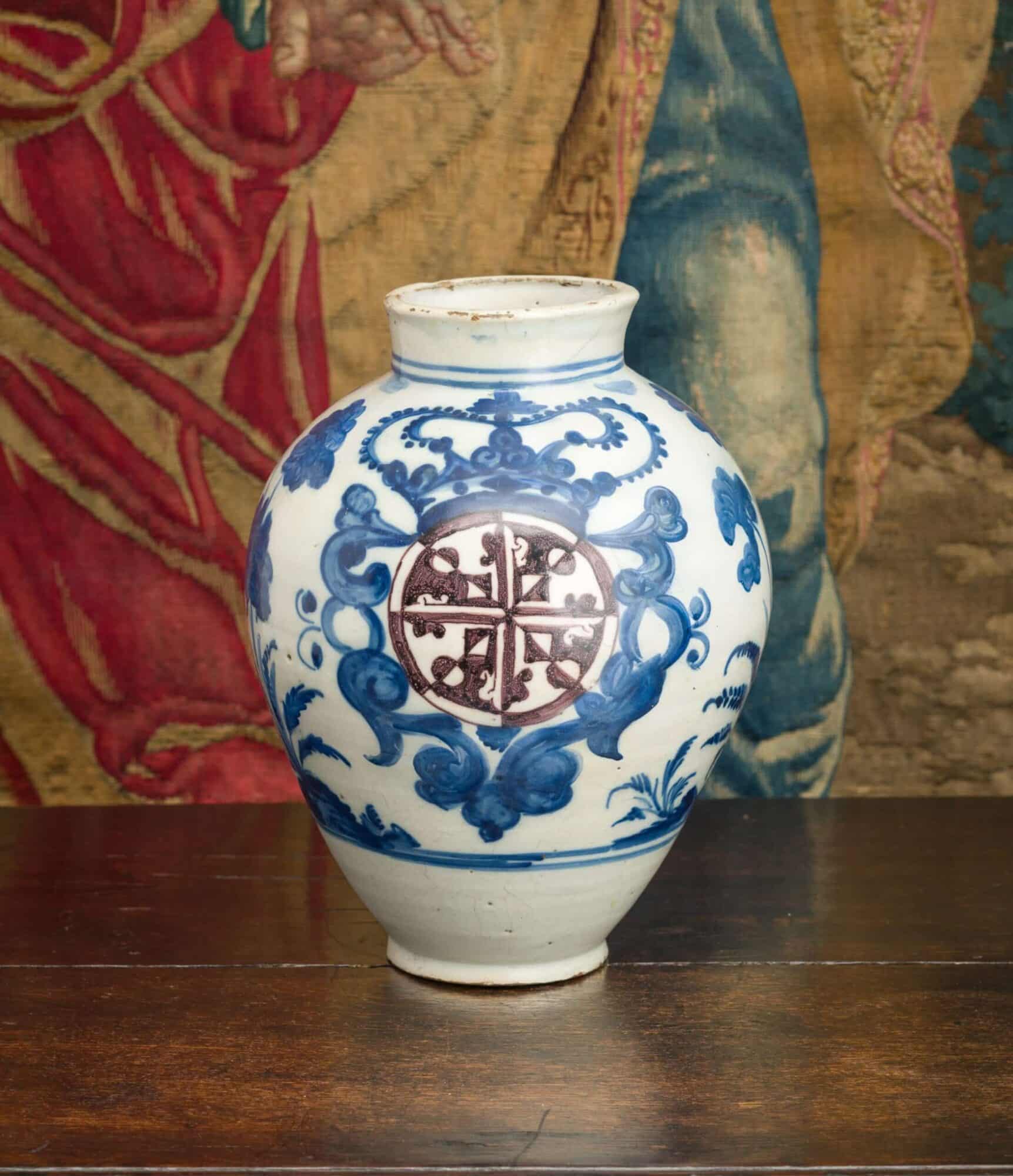 17th century Delftware jar
