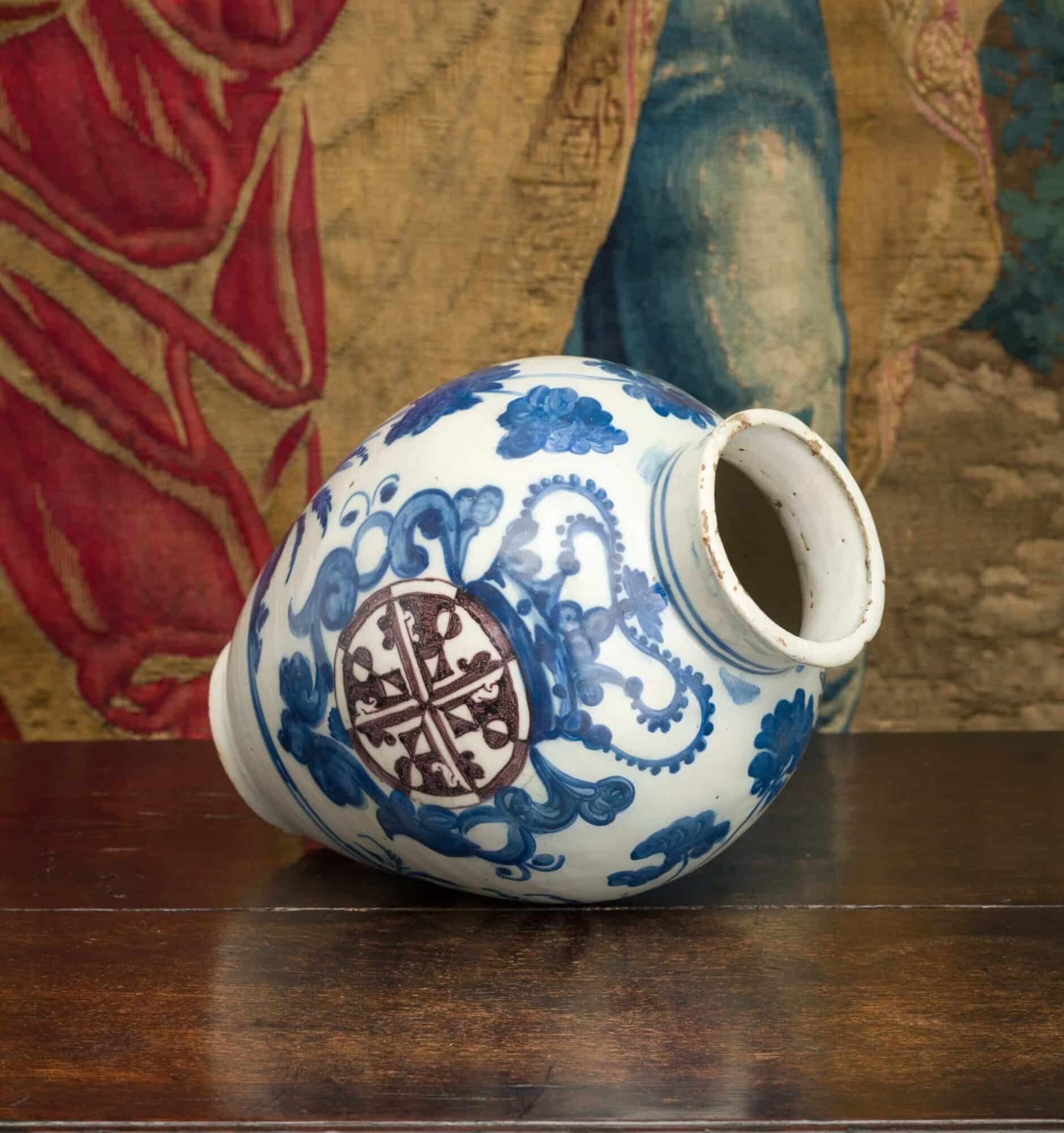 17th century Delftware jar