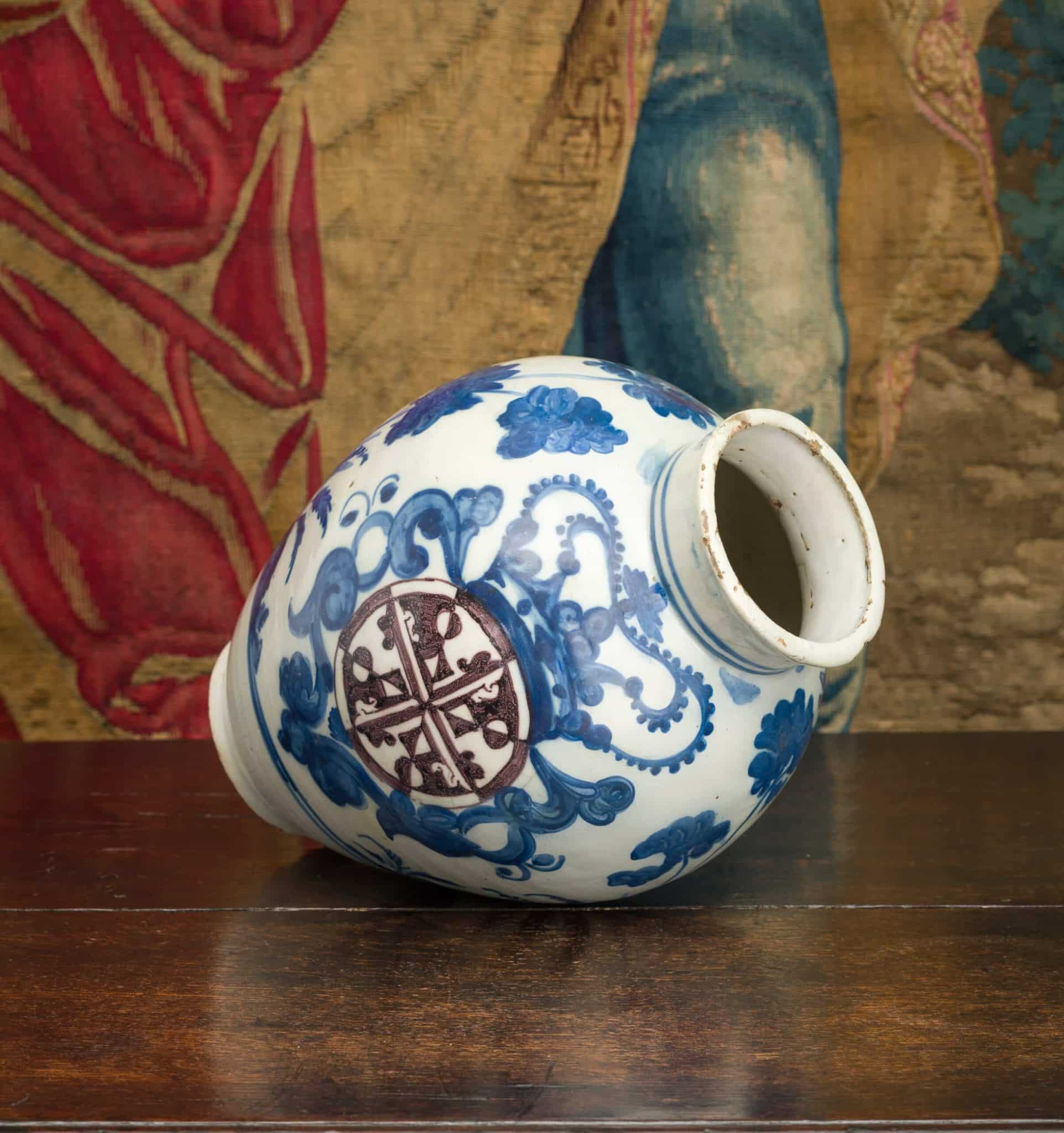 17th century Delftware jar