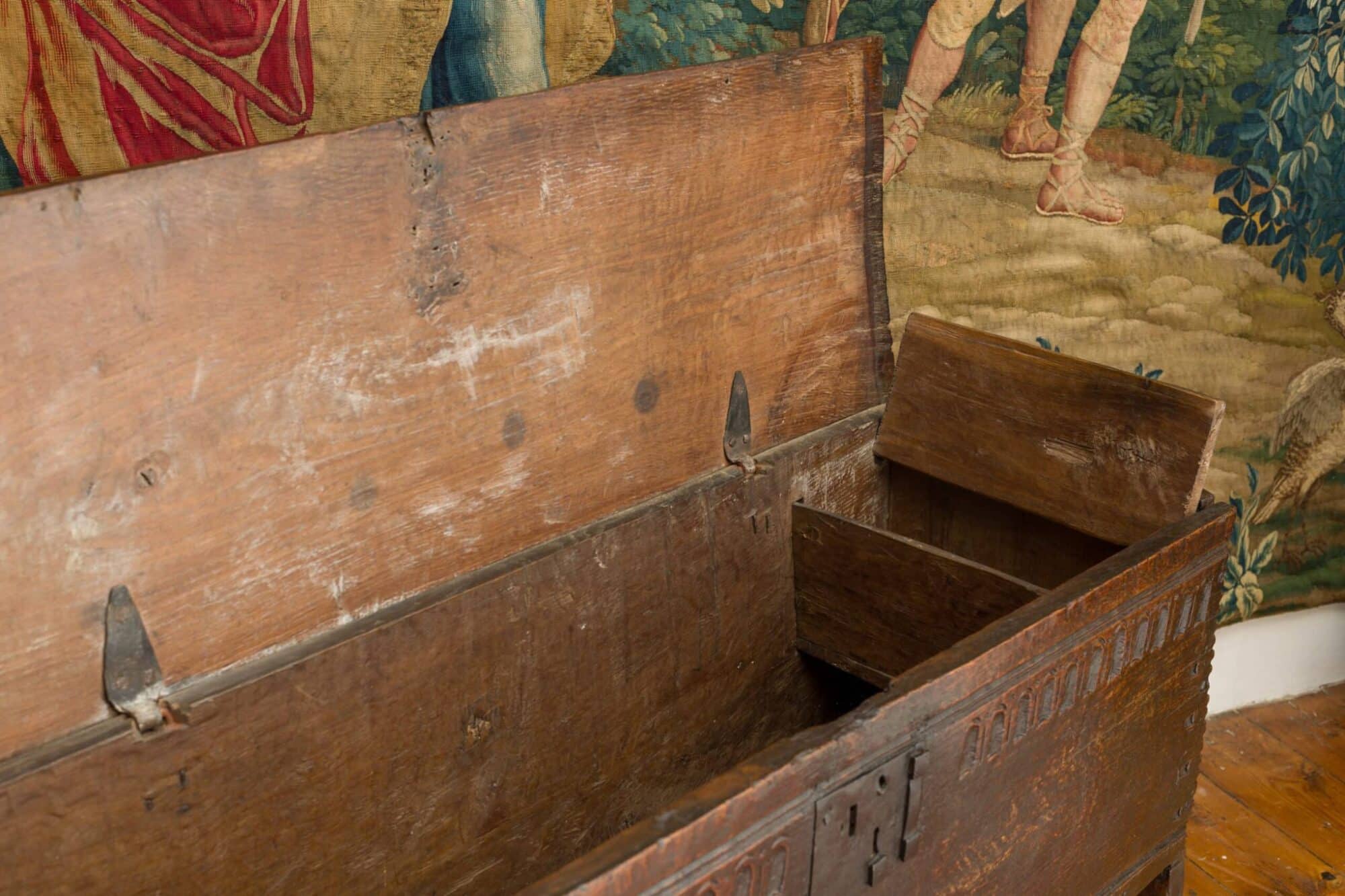 Elizabeth I oak boarded chest