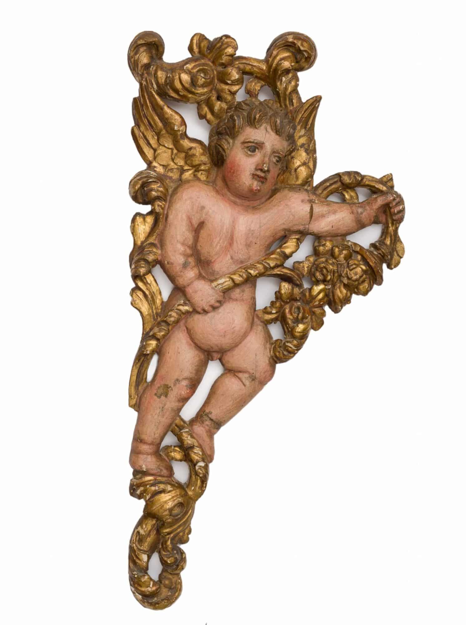Pair of Baroque winged putti from a retablo