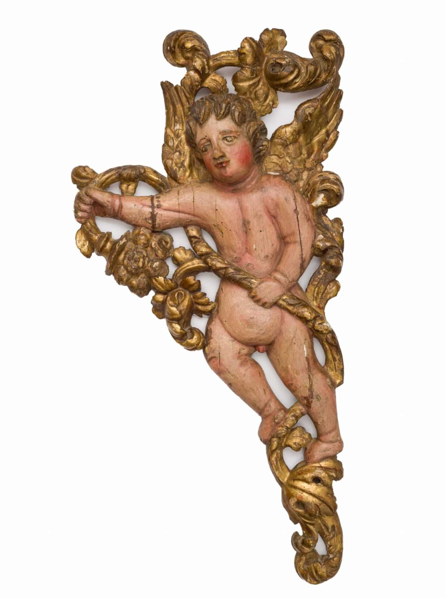 Pair of Baroque winged putti from a retablo