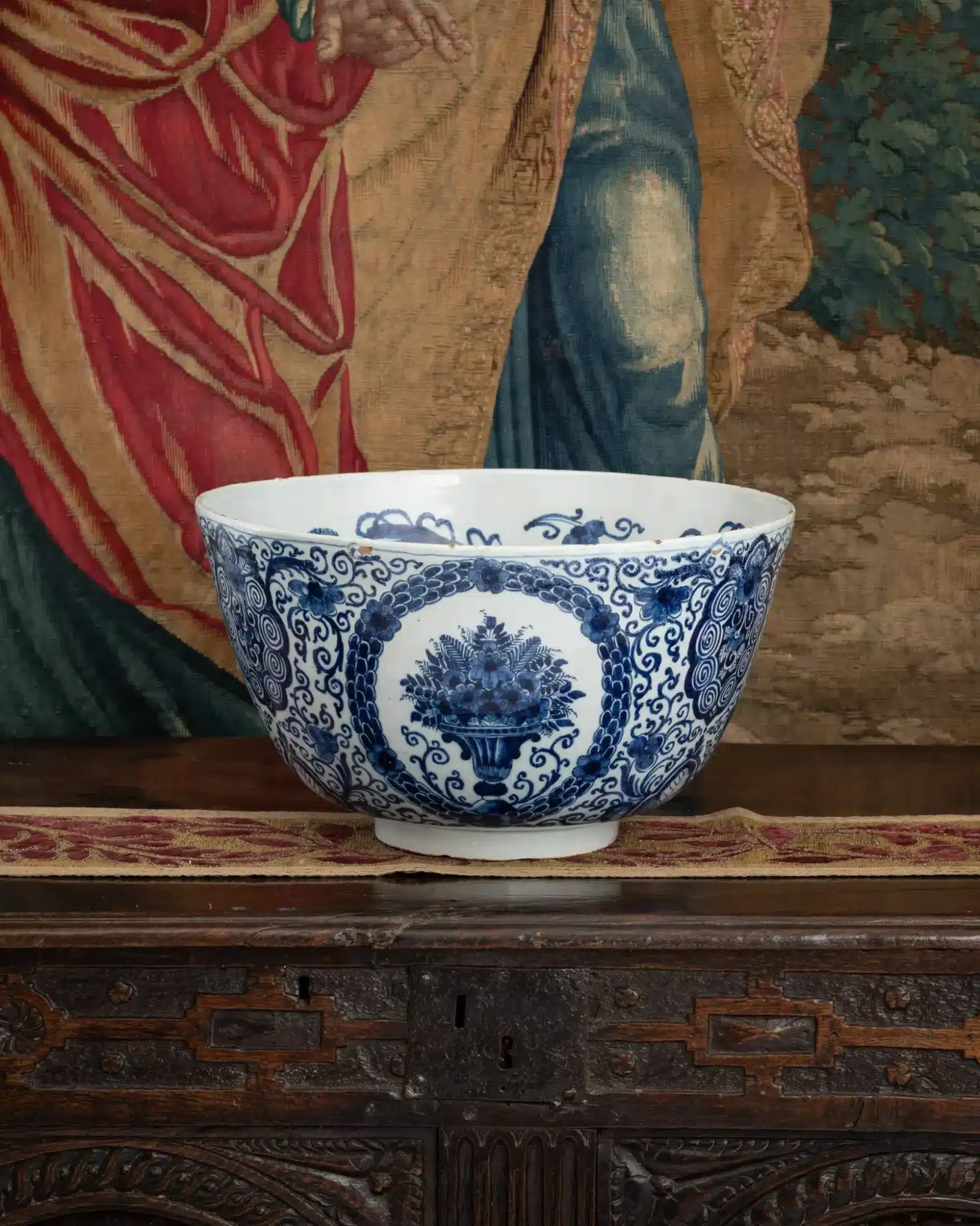 Large 17th century Delftware bowl