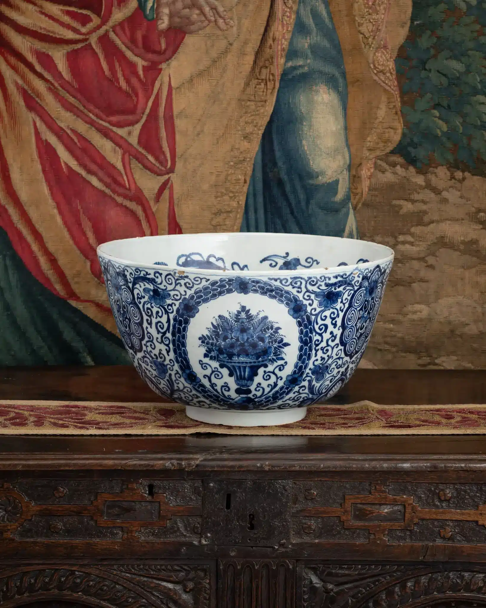 Large 17th century Delftware bowl
