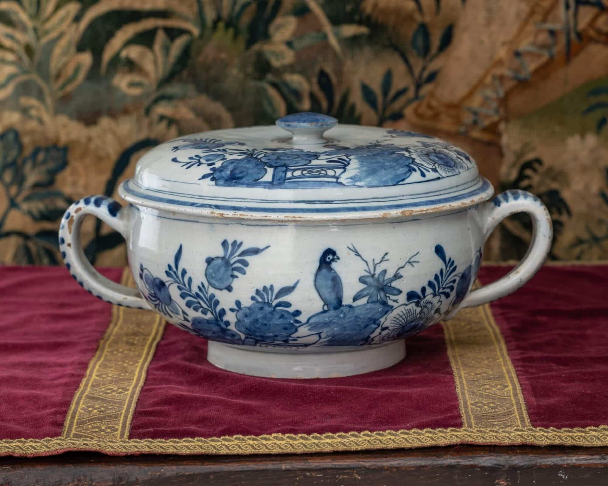 Delftware tureen